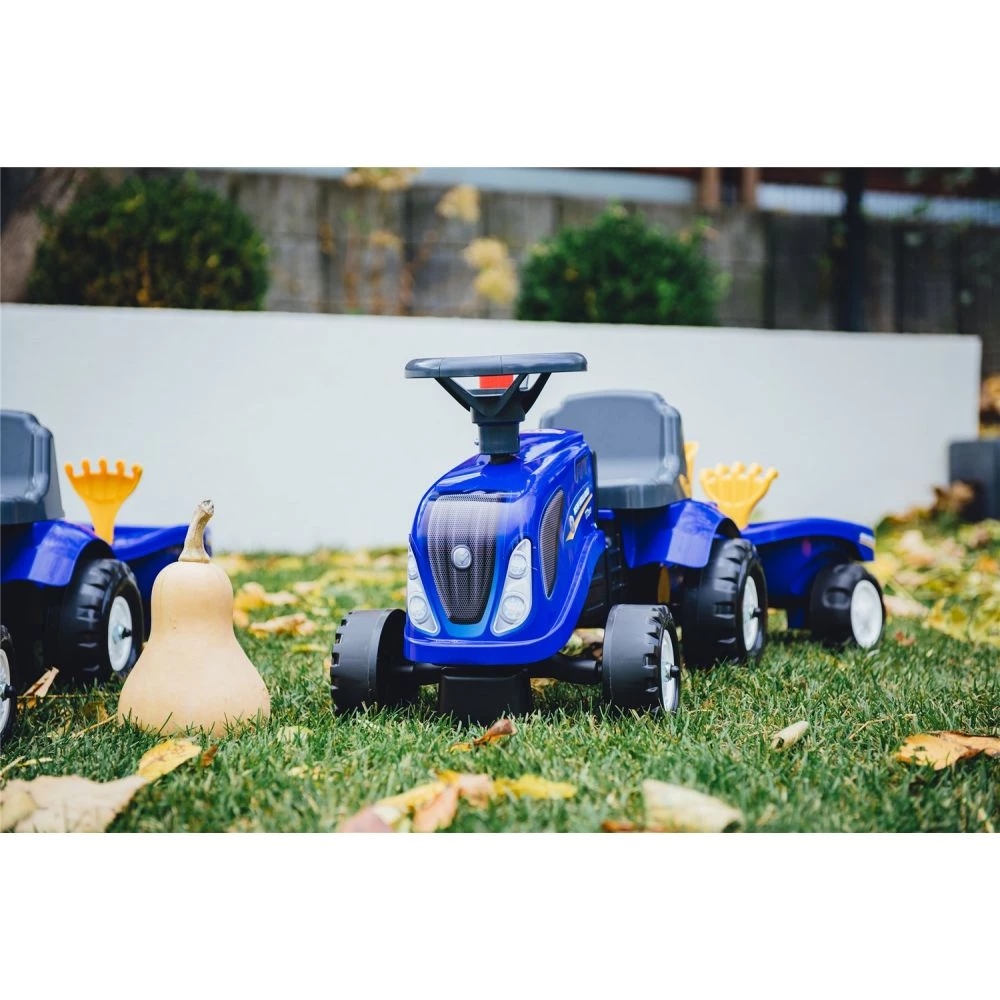 FALK Baby New Holland Ride-on Traktor Med Trailer, Rive Og Skovl 2 FALK Baby New Holland Ride-on Traktor Med Trailer, Rive Og Skovl - Billede 2